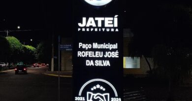 Rofeleu José da Silva: Paço Municipal de Jateí recebe identificação com nome do homenageado