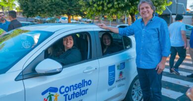 Deputado Caravina entrega carro para o Conselho Tutelar de Mundo Novo