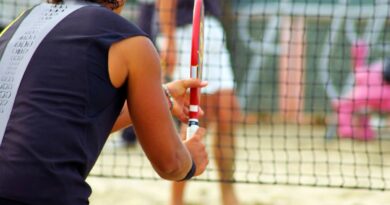 Prefeitura e UFGD oferecem vagas para adolescentes em projeto de Beach Tennis