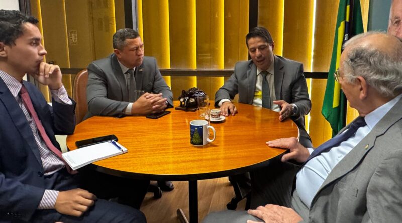 Em defesa de Vicentina, prefeito Cléber cumpre agenda em Brasília para fortalecer municípios