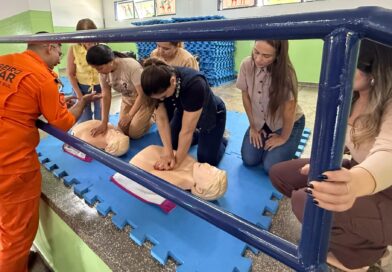 Compromisso com ensino e a vida: Vicentina capacita para socorrer e faz formação para ensinar
