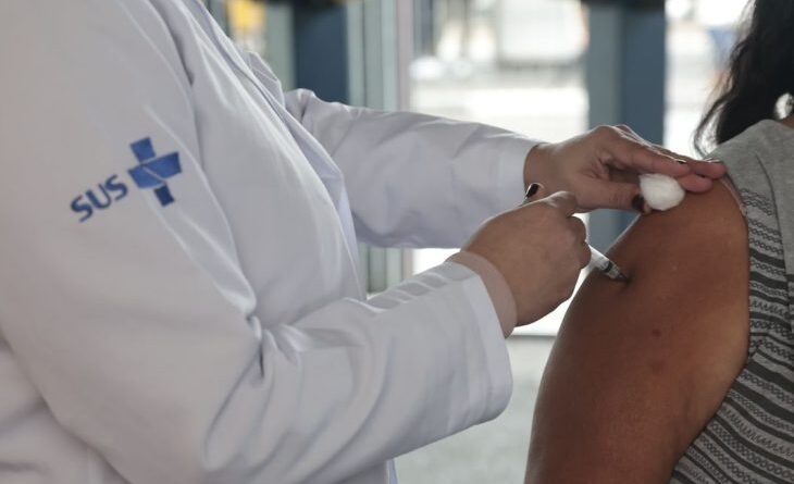 MS prepara serviços para oferta da vacina contra bronquiolite a gestantes pelo SUS