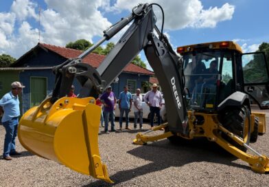 Mais uma máquina pesada: Vicentina amplia parque rodoviário para melhorar prestação de serviços