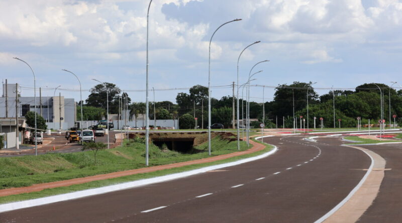 Em Dourados, Prefeitura faz intervenções na rua Aziz Rasselen e modifica tráfego na região