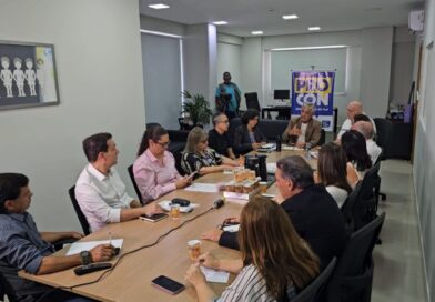 Procon reúne distribuidoras para avaliar situação dos combustíveis em MS