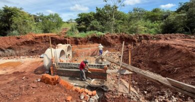 Para deixar Vicentina ainda melhor, Prefeitura executa serviços urbanos e rurais