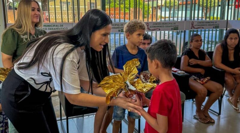Em Vicentina, distribuição de ovos de chocolate entrega alegria e afeto às crianças e escolas
