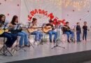 Amor à elas: Em Vicentina, crianças do projeto social de violão abrem semana de homenagem às mães