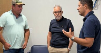 Deputado visita Vicentina e destaca políticas de inclusão e atenção às pessoas