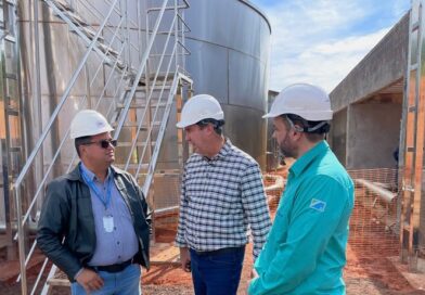 “Itaquiraí sai de 0 para 98% de cobertura de esgoto”, destaca Riedel durante visita a obras da Sanesull