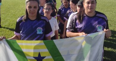 Vicentina faz história ao participar pela primeira vez de torneio estadual de futebol feminino