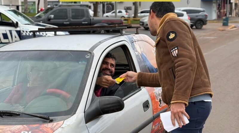 Maio Amarelo: Vicentina faz blitz educativa sobre segurança no trânsito e defesa da vida