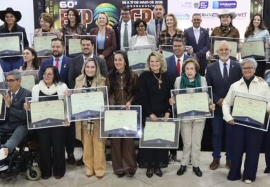 Câmara de Dourados destaca protagonismo feminino em sessão no Sindicato Rural