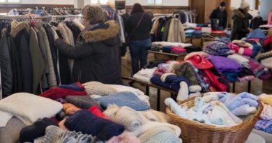 Em Dourados, bazar solidário terá roupas a partir de R$ 5 para arrecadar recursos ao Lar Ebenezer