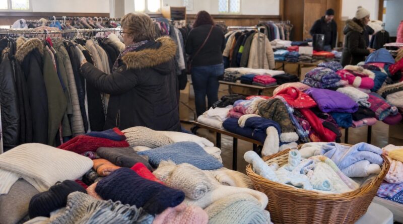 Em Dourados, bazar solidário terá roupas a partir de R$ 5 para arrecadar recursos ao Lar Ebenezer