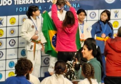No judô, Vicentina vai à luta na Argentina, representa o Brasil e volta com grandes conquistas