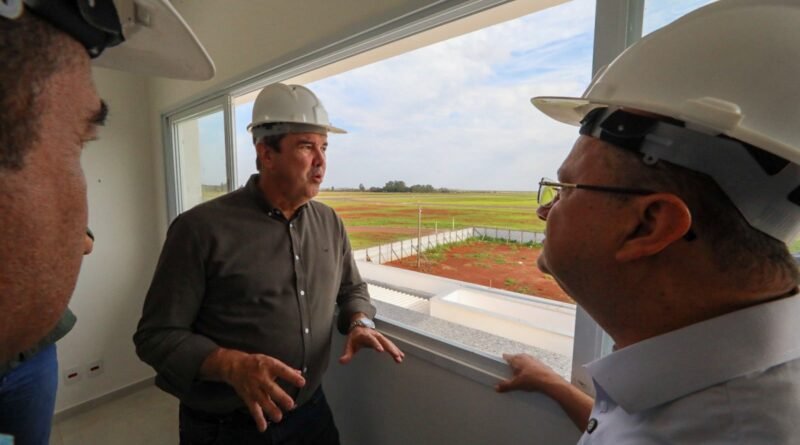 Em Dourados, Riedel supervisiona obras e destaca ações