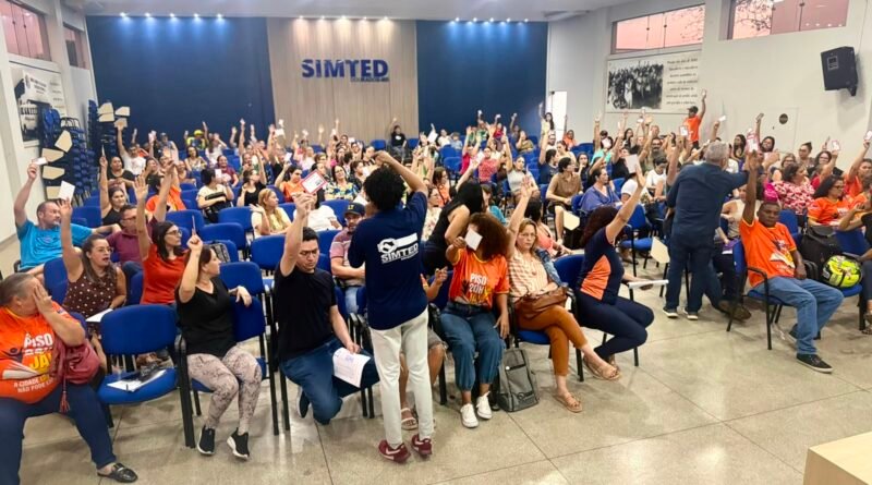 Educação: Categoria encaminha implementação do piso de 20h em Dourados