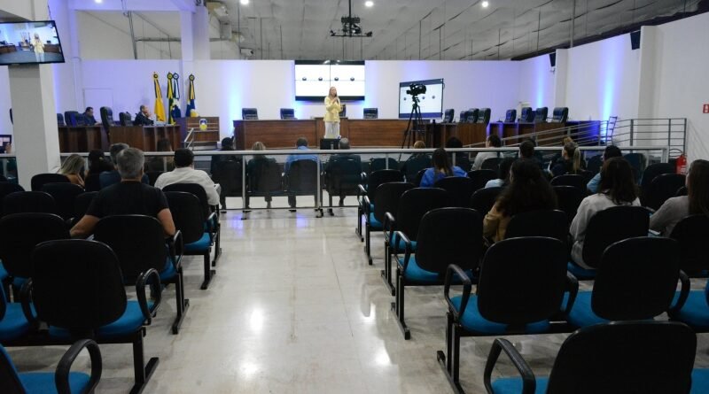 Legislativo douradense recebe ciclo de palestras do MPMS sobre direitos das mulheres na política