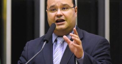 Fábio Trad propõe revisão de incentivos fiscais em plano de governo com 13 eixos