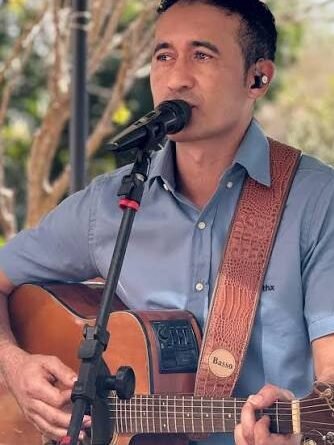 Em Vicentina, feira com música neste dia 4 tem o cantor Adeilton Santana e banda como atração