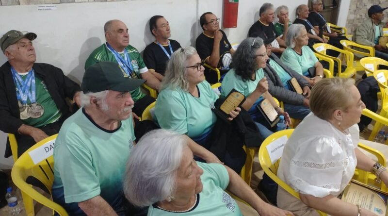 Esportes e dança: Integrantes do projeto Conviver recebem reconhecimento em Vicentina