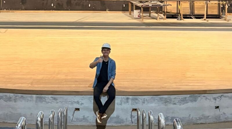 Vereador Franklin acompanha obras de revitalização do Teatro Municipal em Dourados