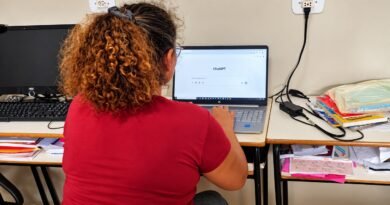 Associação que atende 270 crianças gratuitamente busca doação de um computador para manter atividades