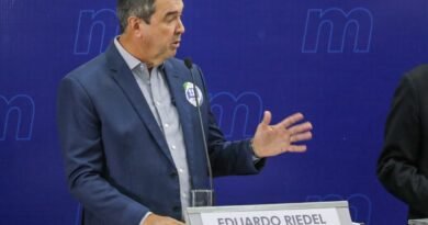 Em debate, Riedel coloca combate à extrema pobreza em MS no centro das prioridades